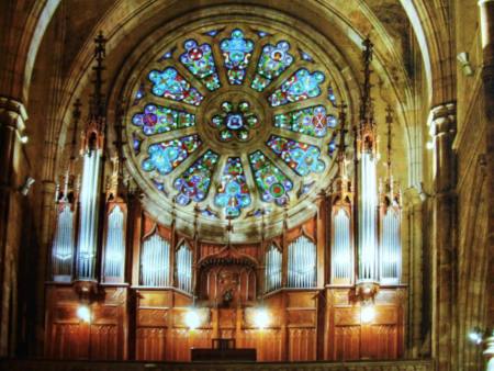 the organ in church